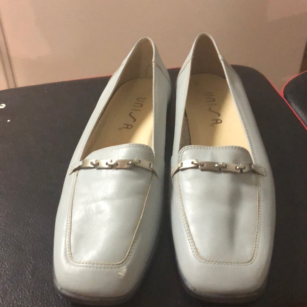 Woman shoes, very light bleu 8.5 size